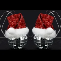 2 Boules De Noel A Facettes Avec Chapeau