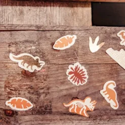 100 Confettis De Table Theme Dinosaure