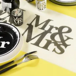 Chemin De Table Mr And Mrs