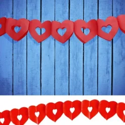 Guirlande En Papier Avec Coeur Rouge